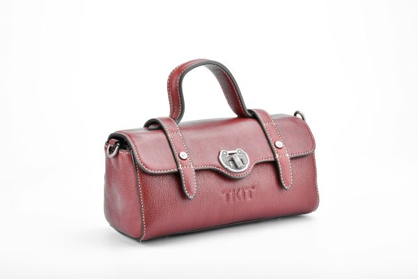 Sac à main pour femme : choisir un format adapté à sa journée