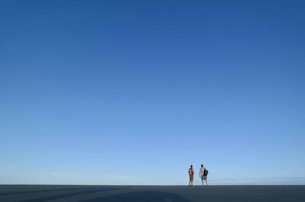 Quels sont les avantages du minimalisme dans la mode et comment s'y mettre?