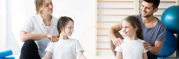 Quels sont les bienfaits de la pratique du Pilates pour améliorer la posture chez les femmes travaillant en position assise prolongée?