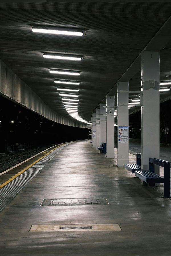 Quels types de chaussures à plateformes sont idéales pour une tenue de bureau?