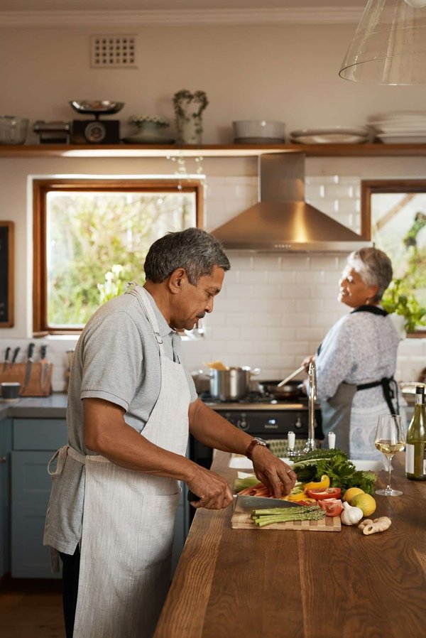 Comment marier des sandales en cuir tressé avec des robes d'été pour un style bohème?