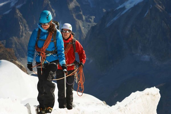 Quels types de hauts porter pour harmoniser avec un pantalon palazzo?