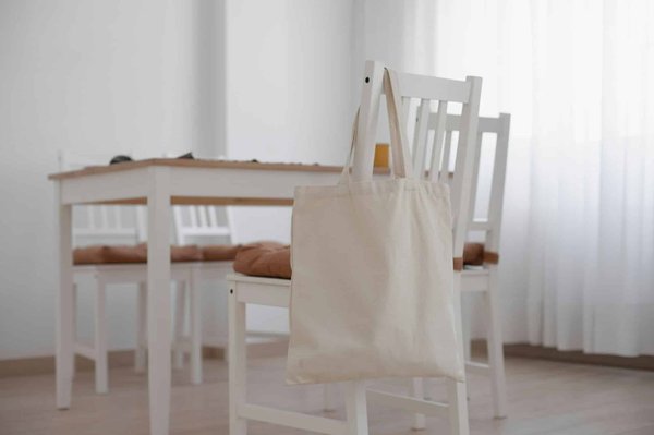 Comment sélectionner un tote bag fonctionnel et élégant pour le travail?