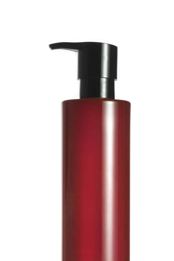 Comment appliquer de l'autobronzant sur les mains pour un résultat naturel?