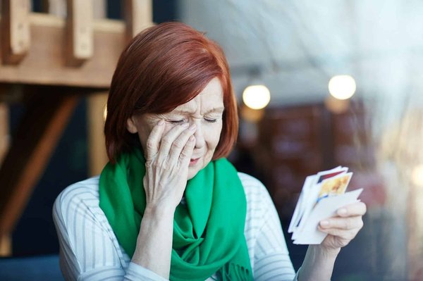 Comment intégrer des accessoires vintage dans une garde-robe moderne?